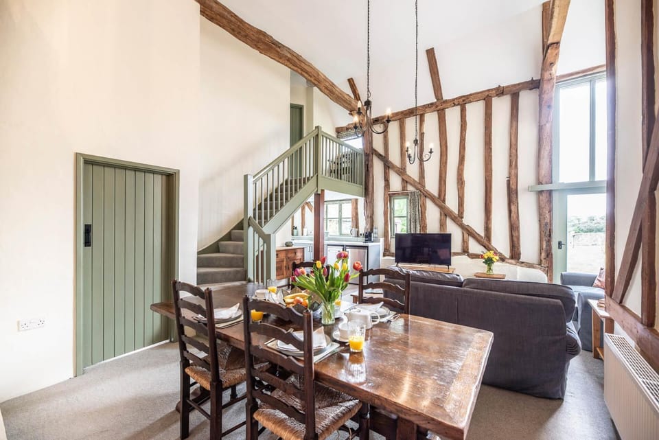 Granary Cottage, Valley Farm, Snape House in Suffolk Coastal District