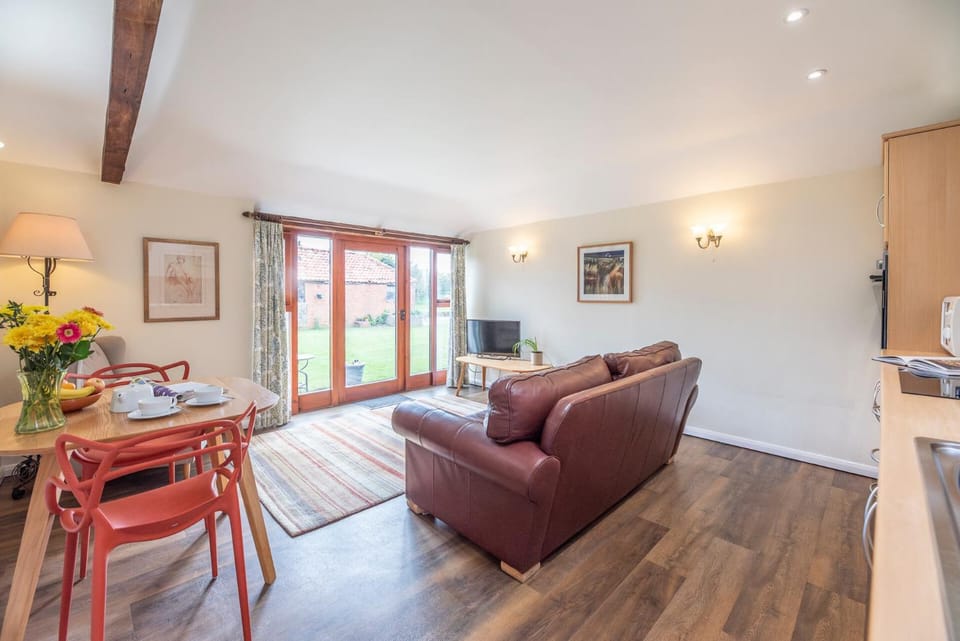 The Stables, Valley Farm, Snape Apartment in Suffolk Coastal District