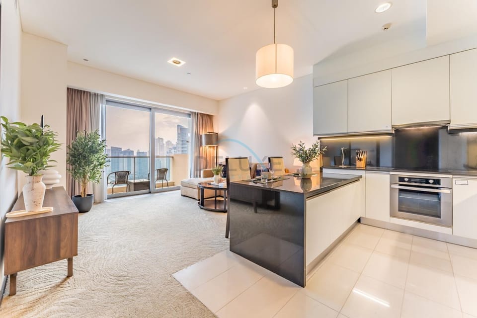 Dining area, oven, kitchen