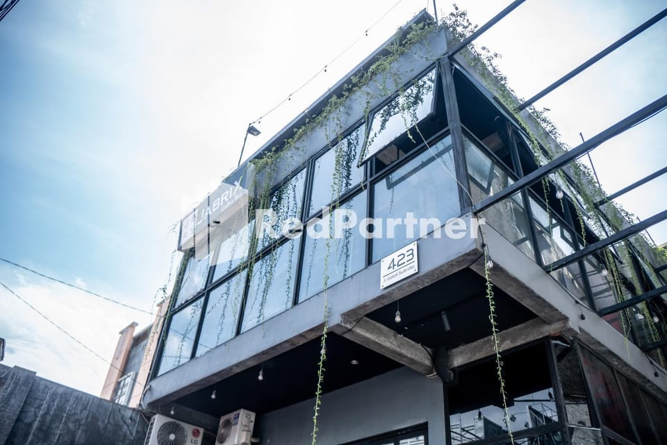 Property building, Facade/entrance