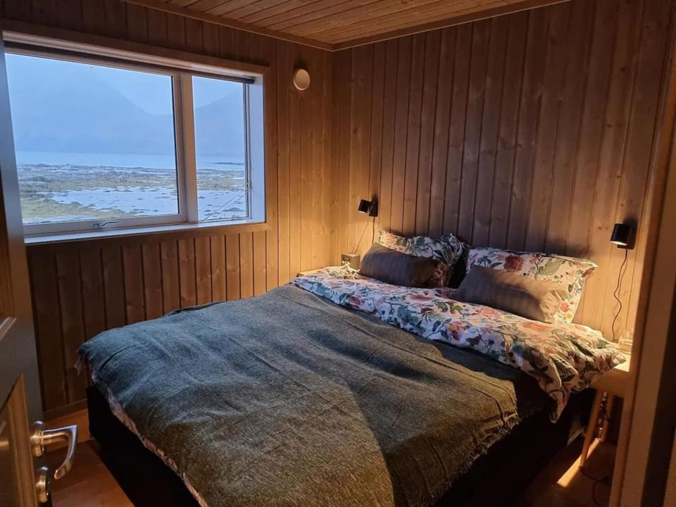 Bed, View (from property/room), Bedroom, Mountain view, Sea view