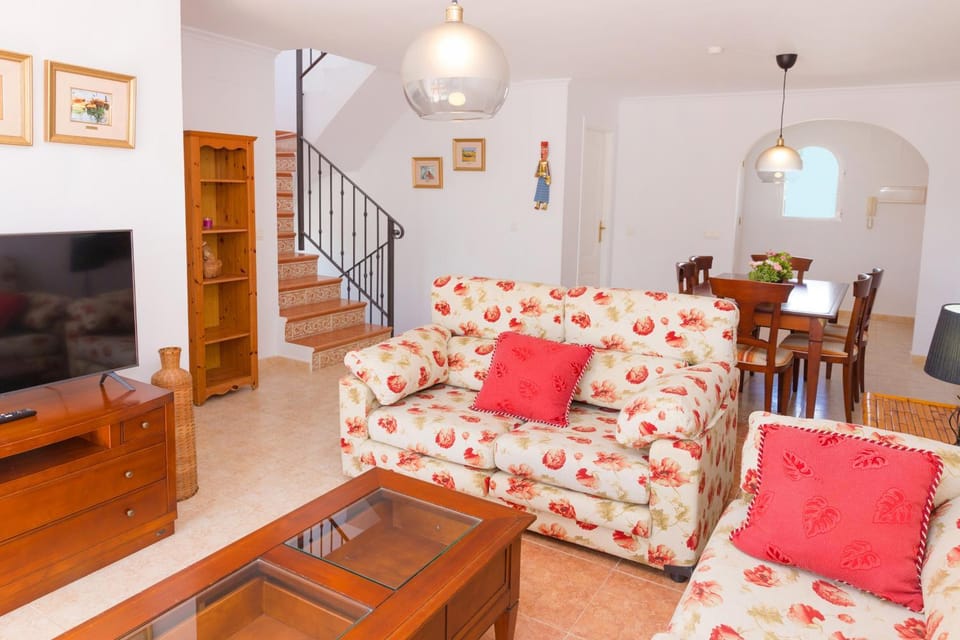 Communal lounge/ TV room, Living room