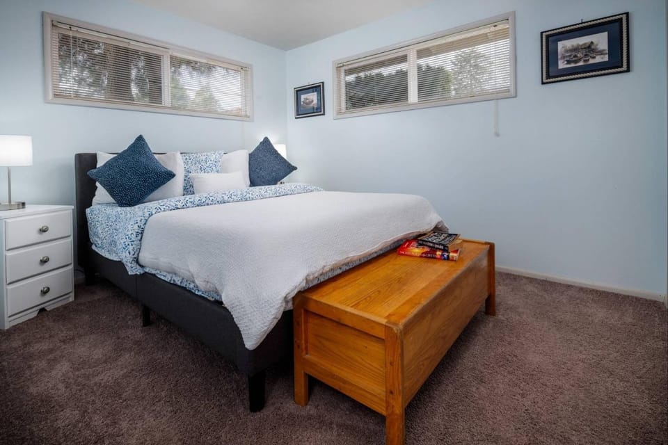 Walnut Bungalow West House in Hillsboro