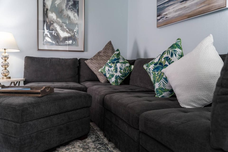 Walnut Bungalow West House in Hillsboro