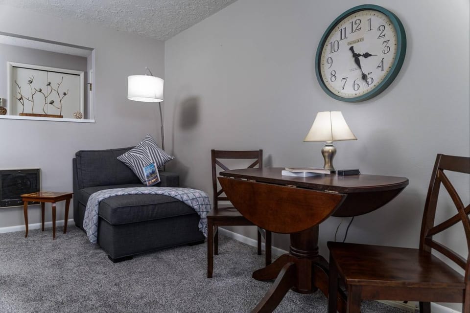 Summercrest Cottage House in Beaverton