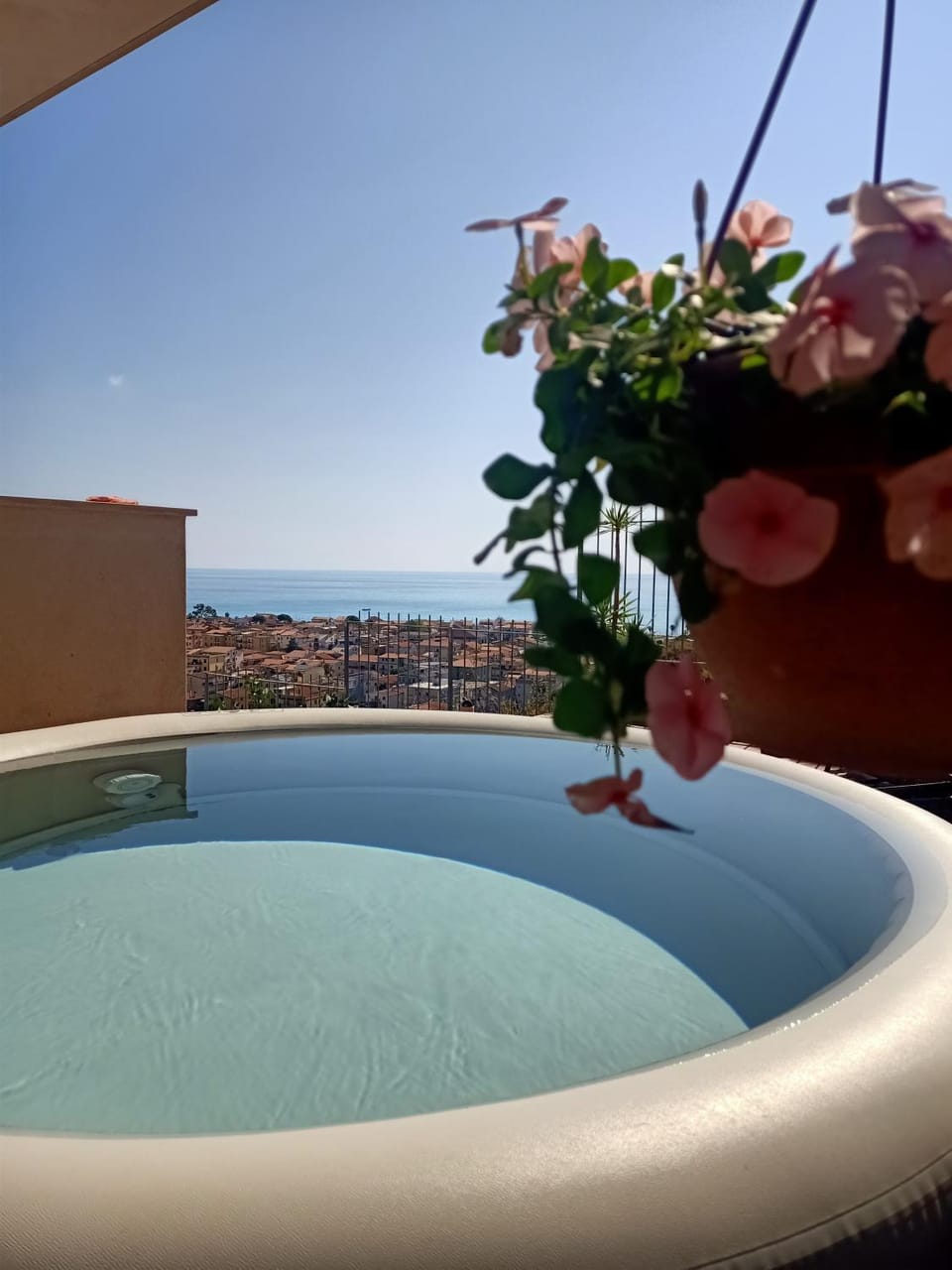 Patio, Hot Tub, Hot Tub, Spa and wellness centre/facilities, Pool view, Swimming pool, Open Air Bath