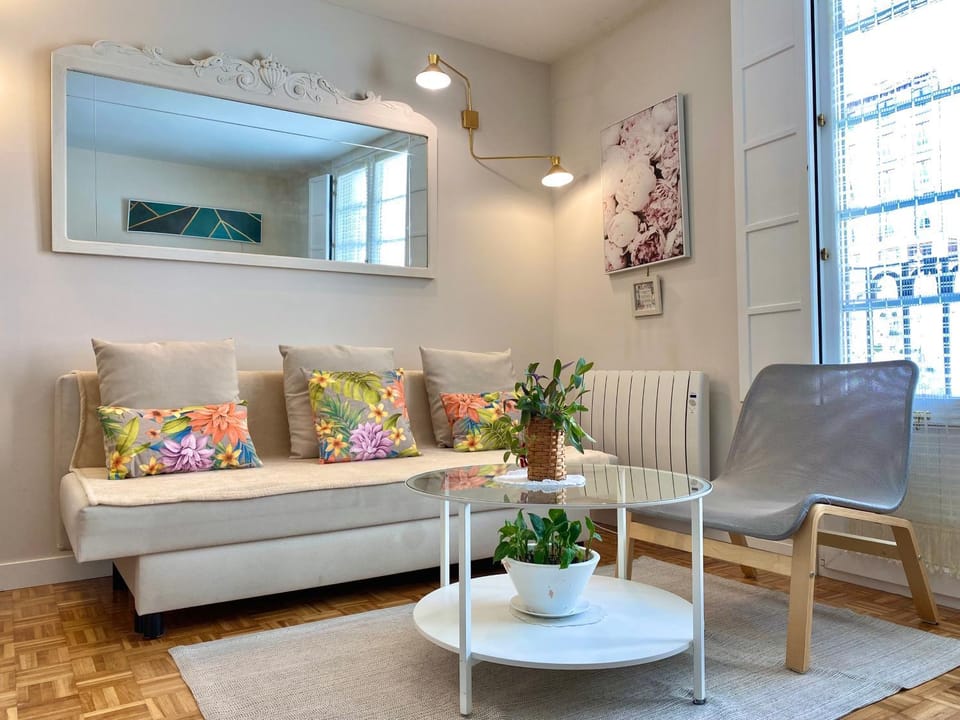 Puerta al cielo Suite Apartment in Burgos