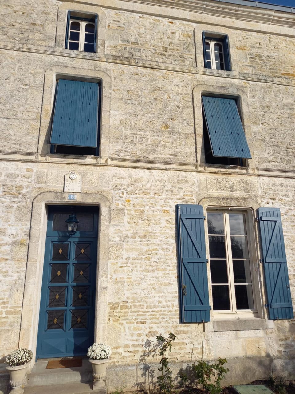 Property building, Facade/entrance