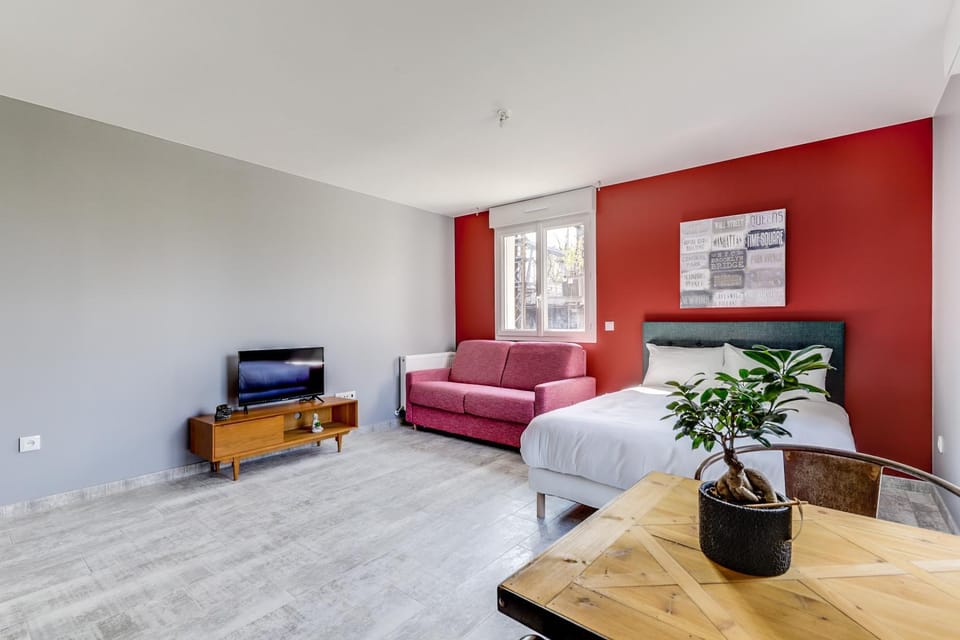 Résidence 4T IMMO - 31 Avenue Gaston Chauvin Apartment in Île-de-France