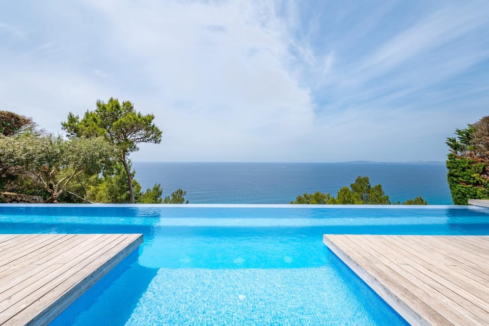 Natural landscape, Pool view, Sea view, Swimming pool