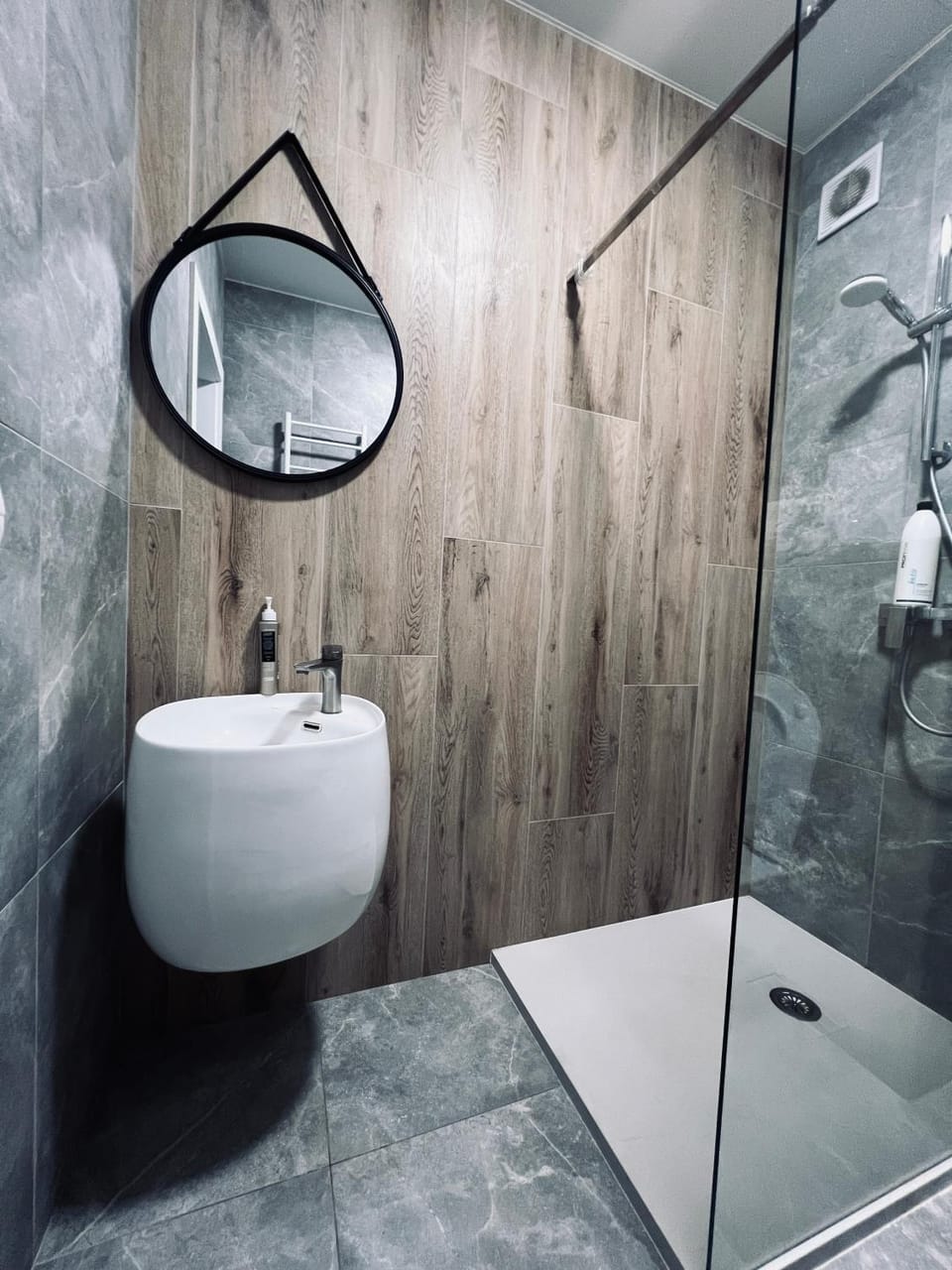 Shower, Toilet, Bathroom