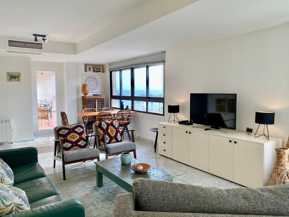 Living room, Sea view