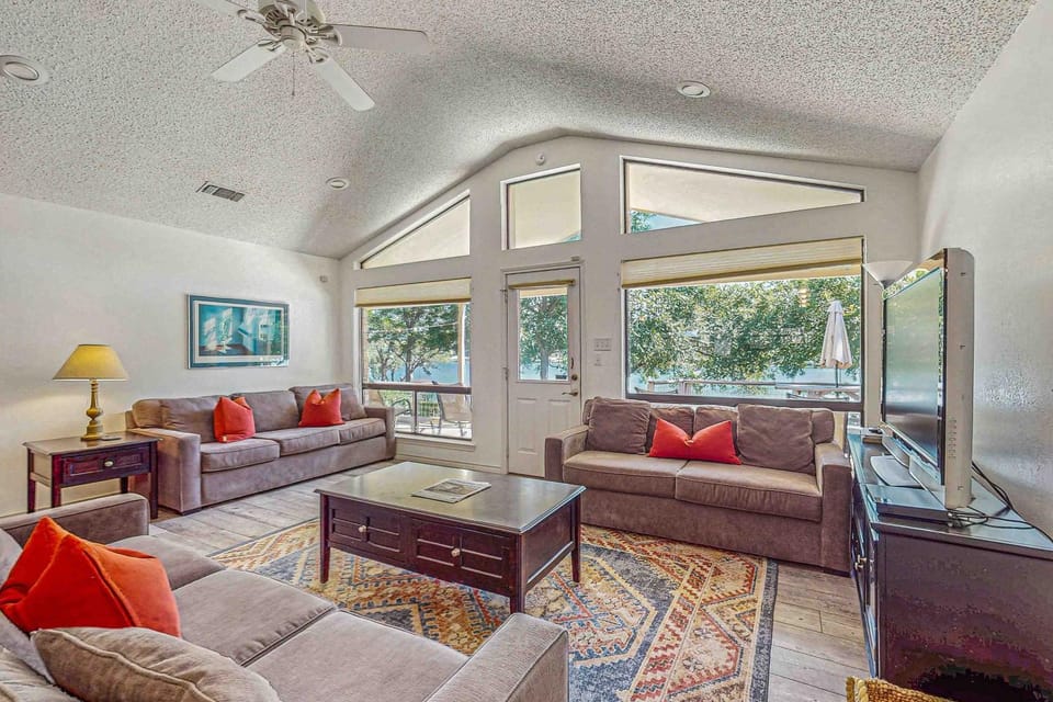 River Oaks R&R House in Kingsland