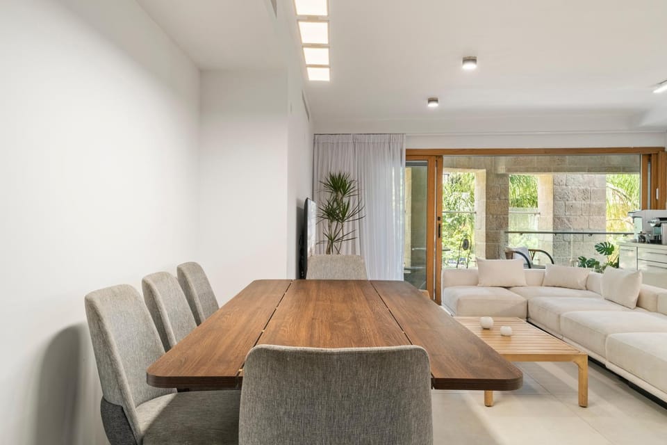 King david residence #102 luxury near Mamilla by TISHREI Apartment in Jerusalem