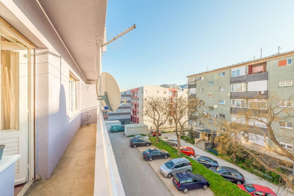 Balcony/Terrace, Inner courtyard view