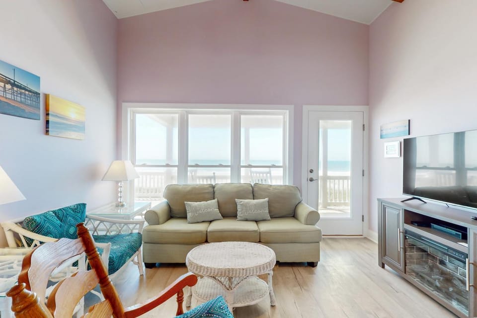 HB21 Austin Cottage House in Holden Beach