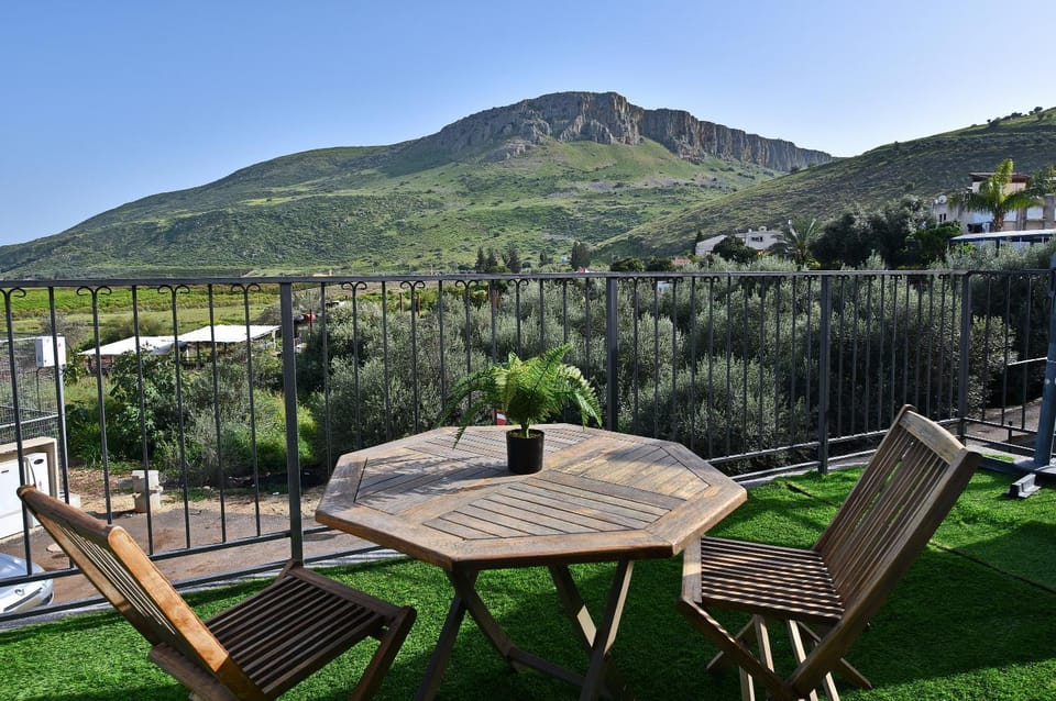 Natural landscape, View (from property/room), Balcony/Terrace, Mountain view