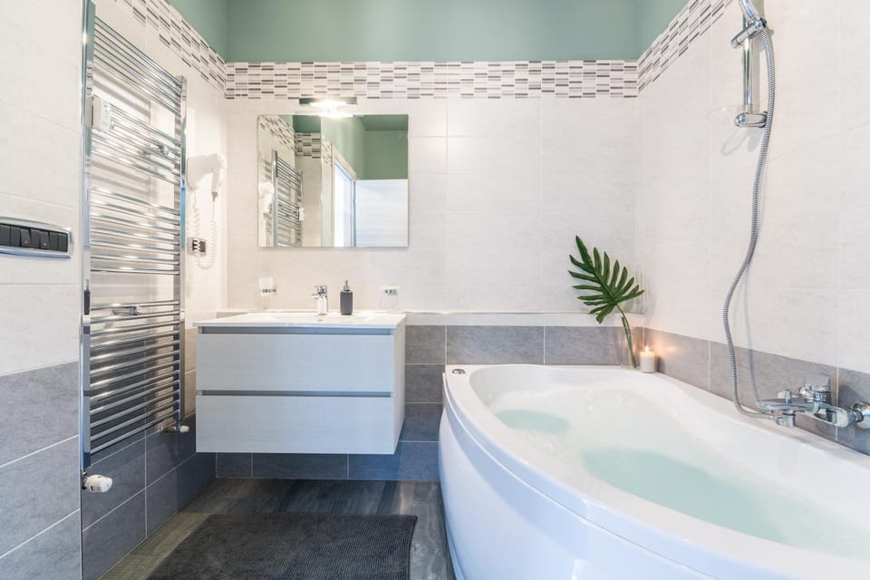 Bathroom, Bath