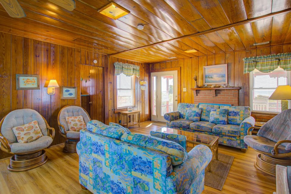 HB89 Harley's Better Half House in Holden Beach