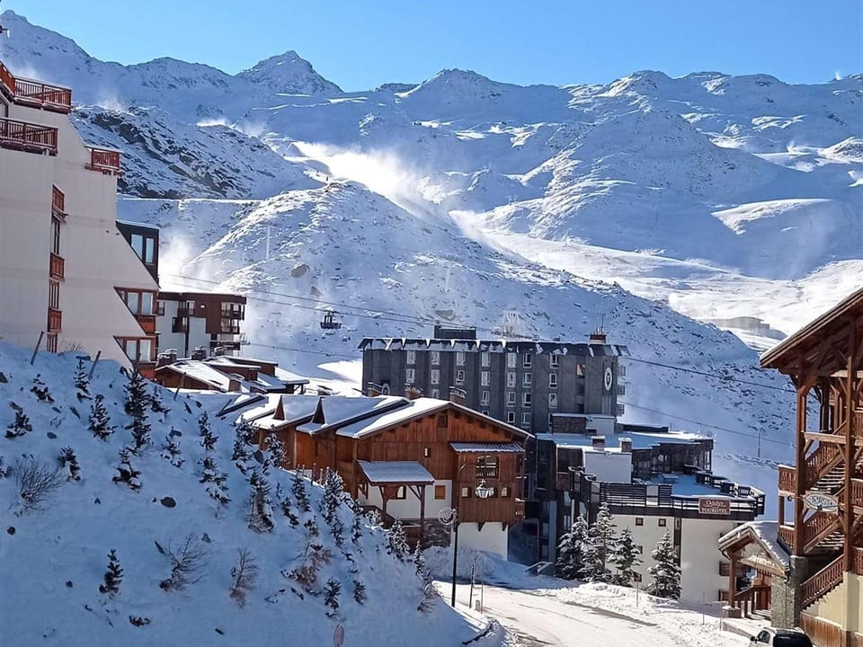 Appartement cosy 4 pers. 30m² rénové, ski aux pieds, équipements modernes, proche commerces et commodités - FR-1-545-15 Apartment in Val Thorens