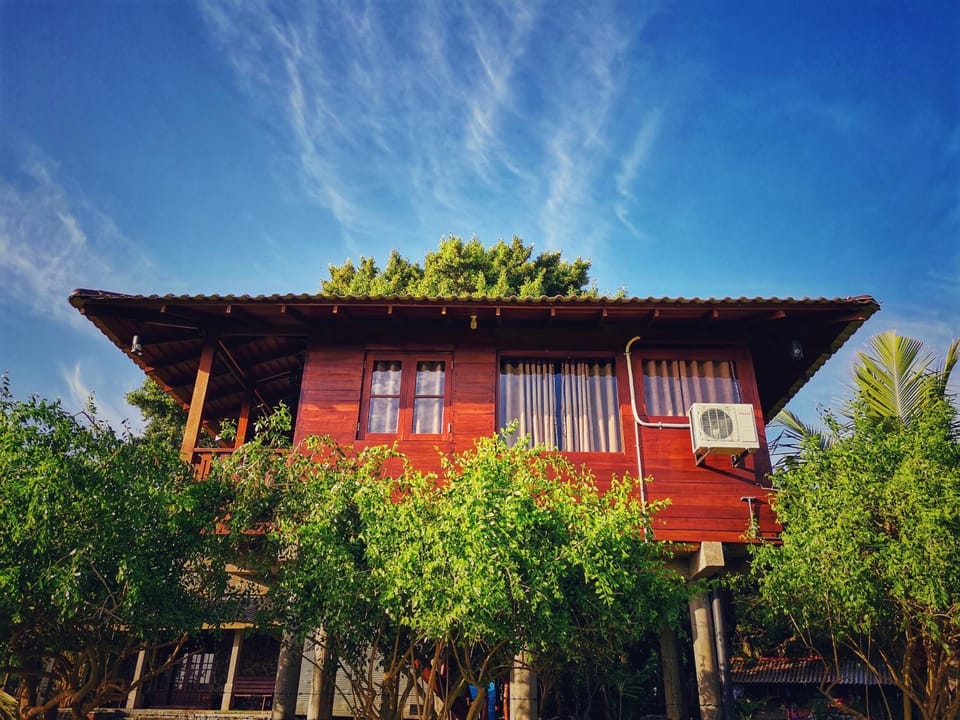 Sarada lagoon view cabana Villa in Southern Province