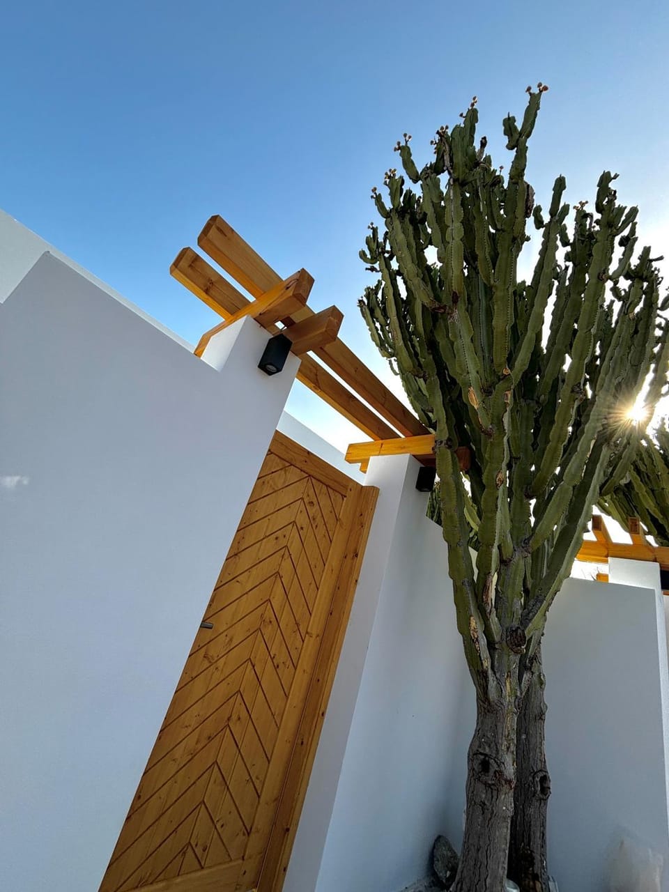 Facade/entrance, Day