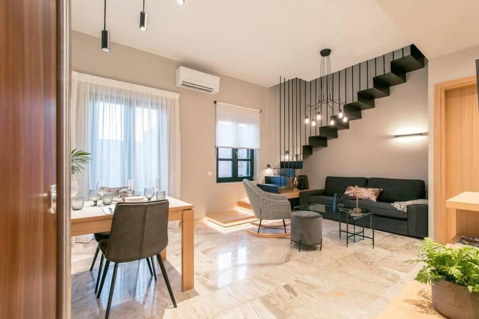 Living room, Seating area, Dining area