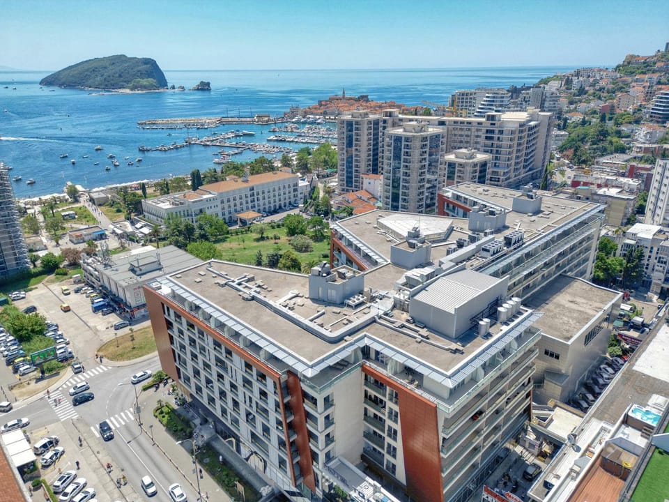 Property building, Bird's eye view, City view