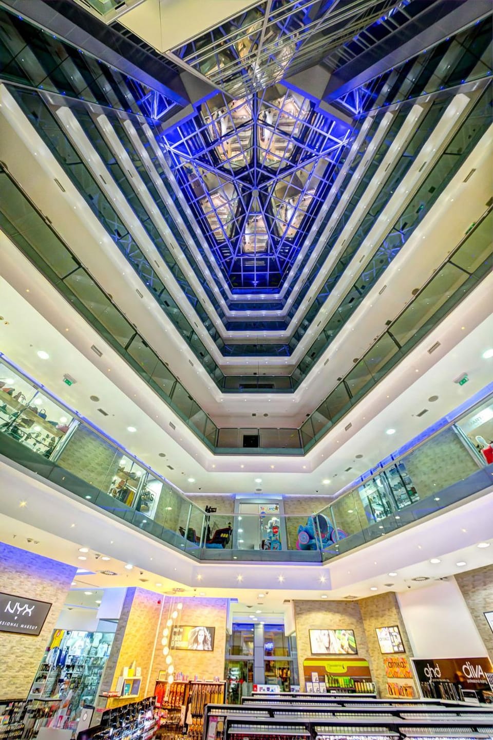 On-site shops, Supermarket/grocery shop, Shopping Area