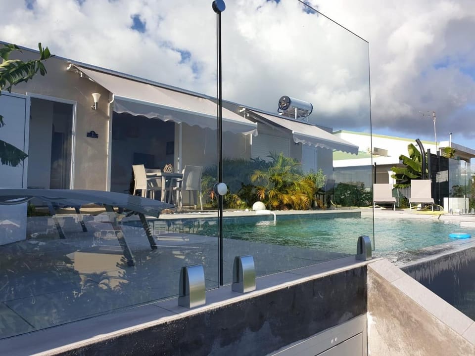 Pool view, Swimming pool, sunbed