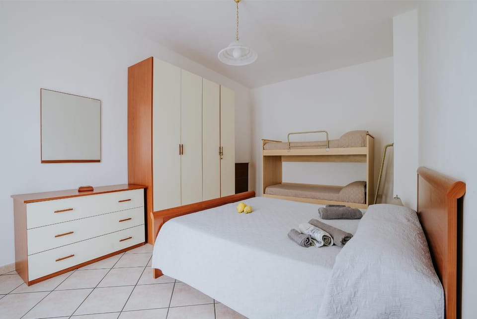 Bed, Photo of the whole room, Bedroom, towels, wardrobe