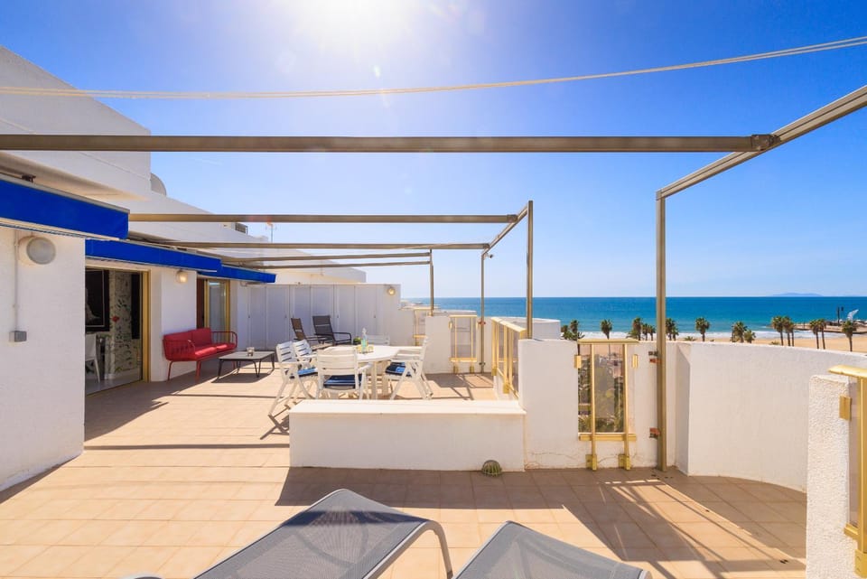 Balcony/Terrace, Dining area, Sea view, sunbed