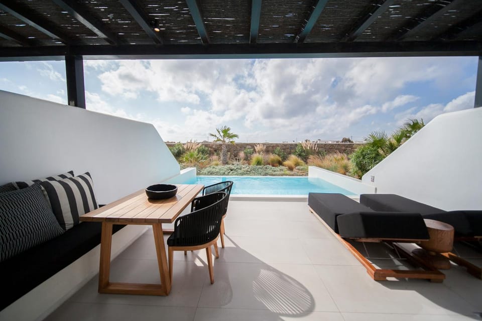 View (from property/room), Balcony/Terrace, Swimming pool