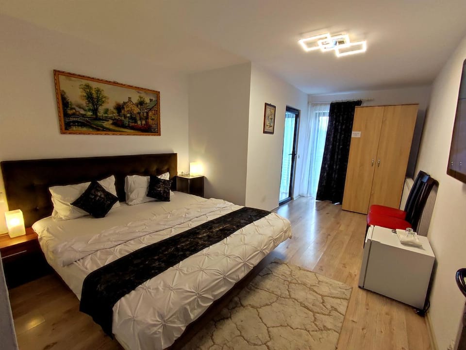 Regal Guest House Bed and Breakfast in Romania
