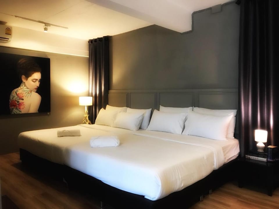 Bed, Bedroom
