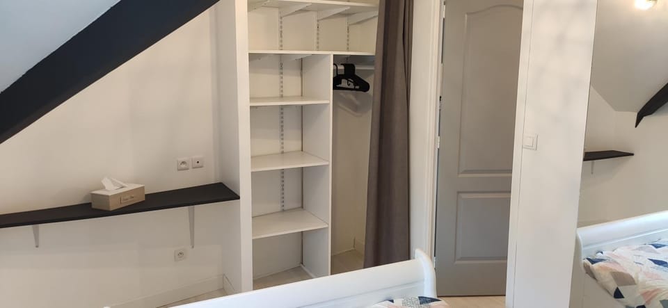 wardrobe