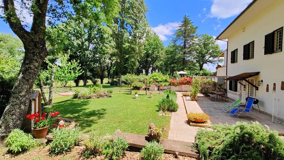 Property building, Spring, Day, Natural landscape, Garden, Garden view