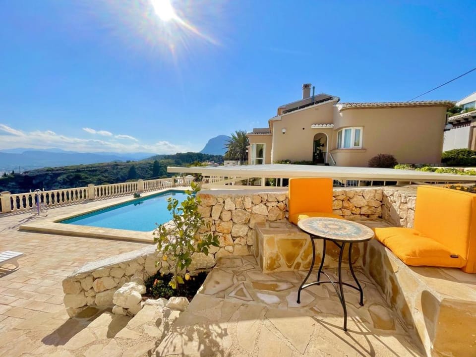 Balcony/Terrace, Swimming pool, Sunset