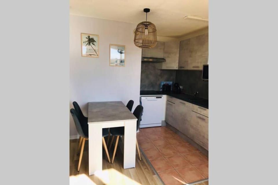 Résidence Port Soleil Duplex T3 46 m2 climatisé Apartment in Gruissan