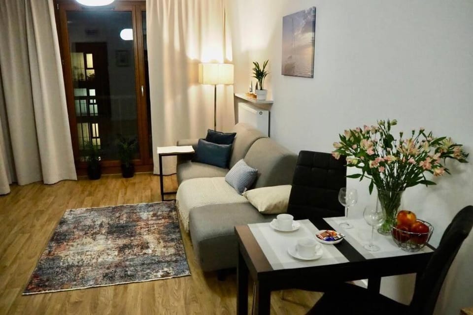 TV and multimedia, Living room, Dining area