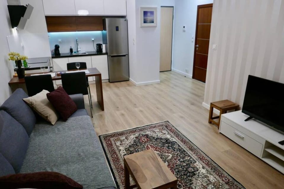 TV and multimedia, Kitchen or kitchenette, Living room, Dining area