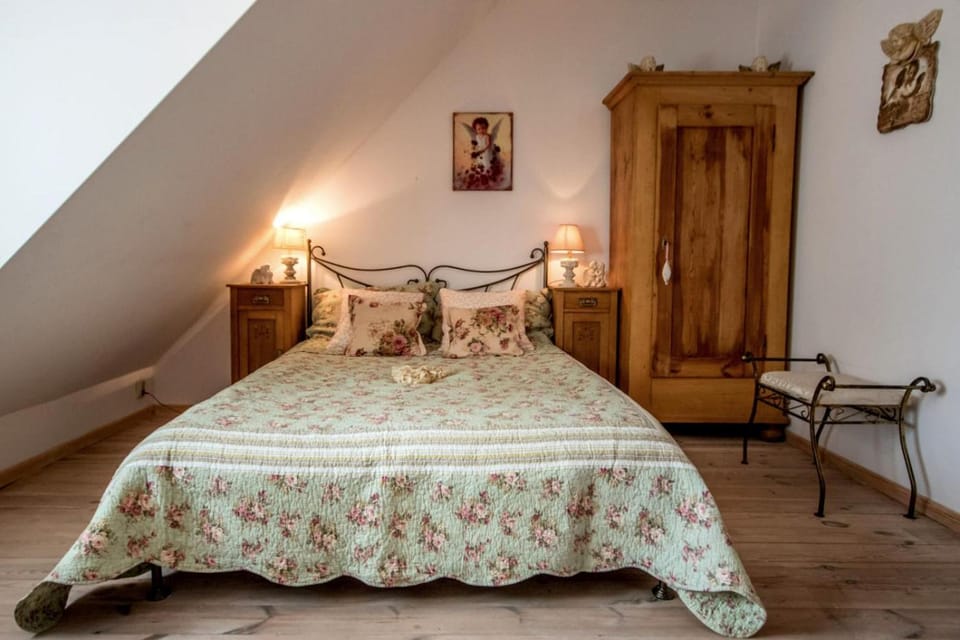 Dom pod Skrzydłami Bed and Breakfast in Lithuania