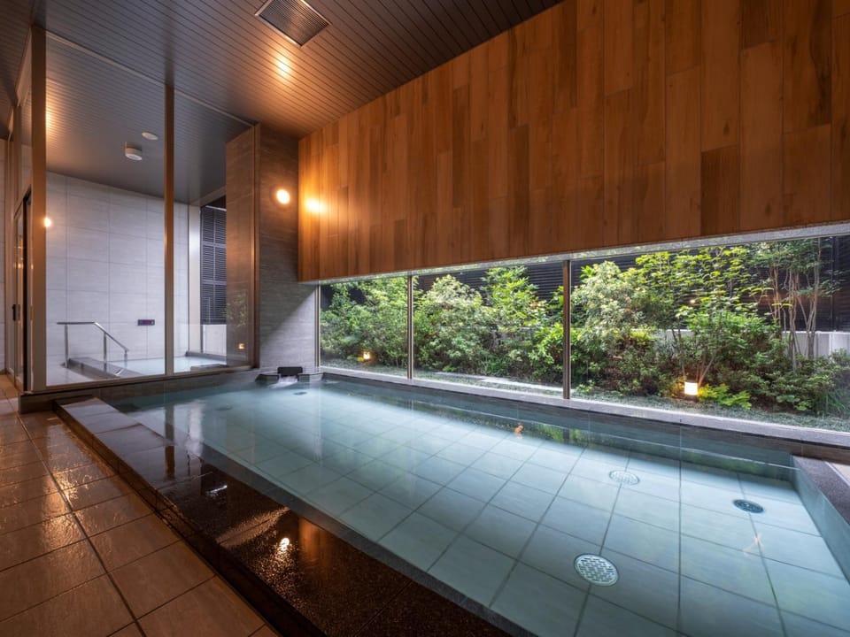 Bathroom, Public Bath