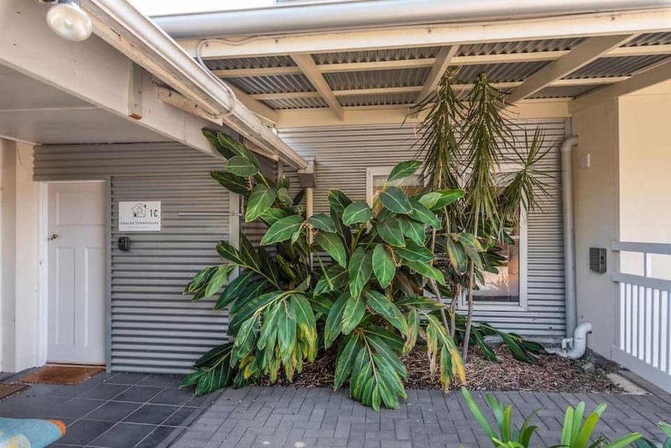 Gawler Townhouses 1C , 1 Queen bed Apartment in Gawler