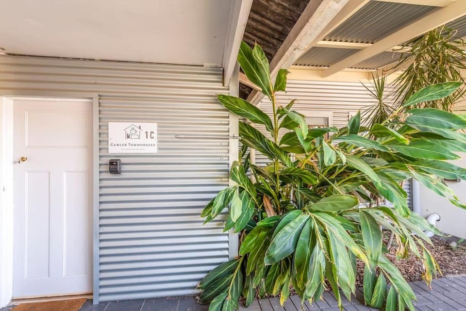 Gawler Townhouses 1C , 1 Queen bed Apartment in Gawler