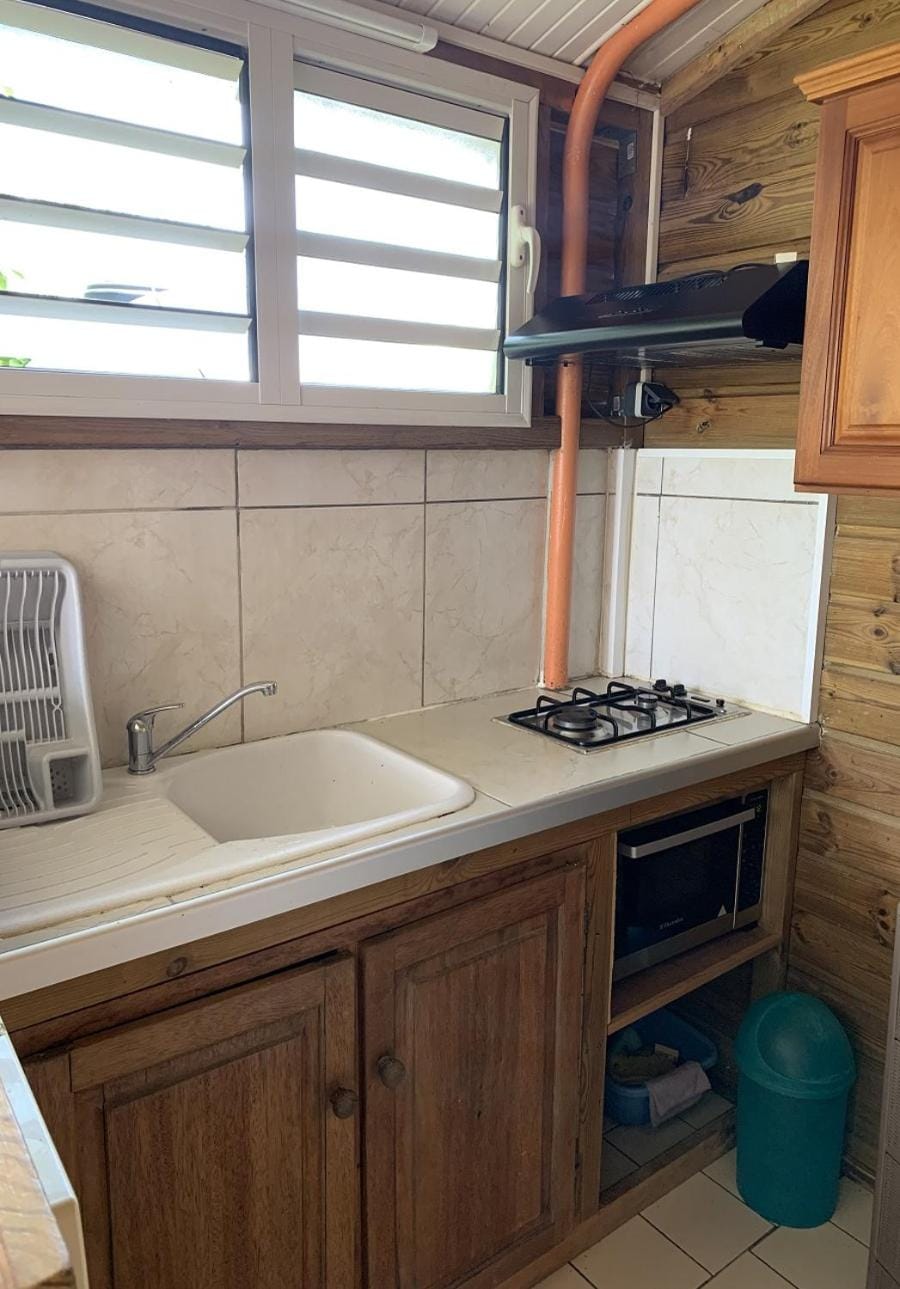 Kitchen or kitchenette, stove