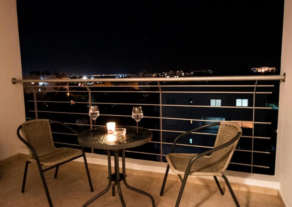Night, View (from property/room), Balcony/Terrace, Seating area