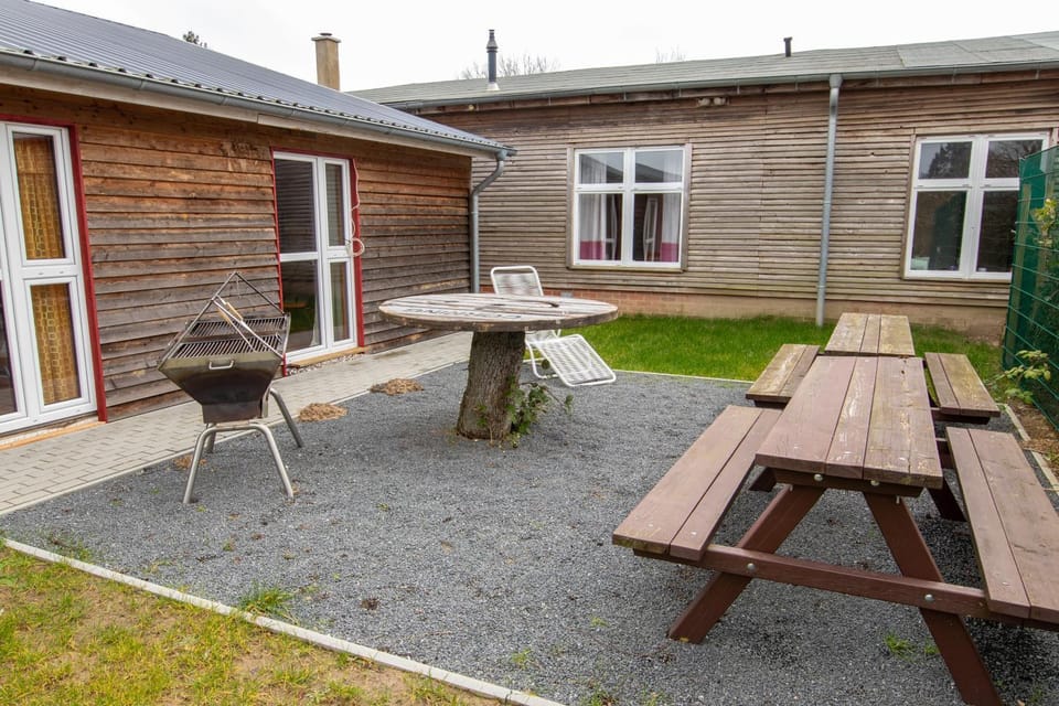 BBQ facilities, Balcony/Terrace, Seating area