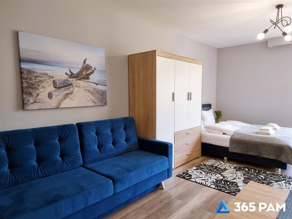 Bed, Living room, Photo of the whole room, Seating area, Bedroom, wardrobe