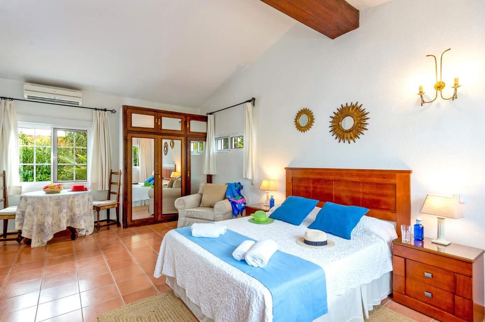 Spring, Summer, Bedroom, Pool view, Inner courtyard view